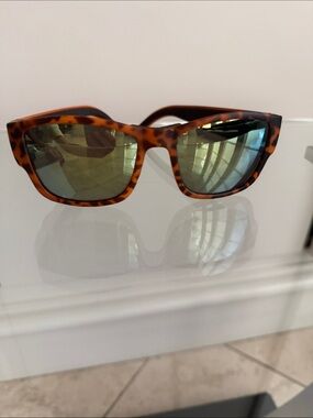 Tortoiseshell Men's Sunglasses with Green Mirrored Lenses